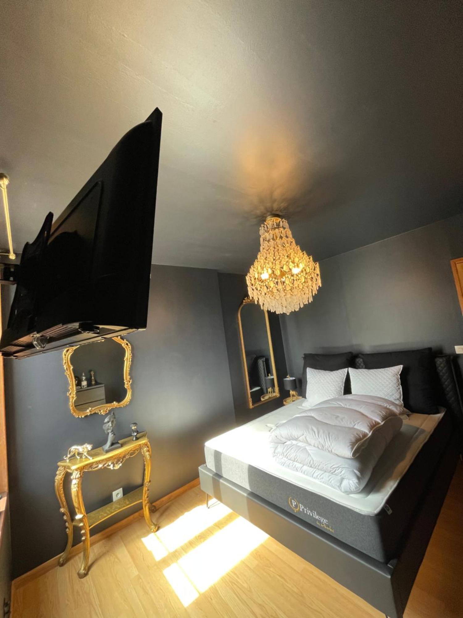 Maison Spacieuse Jacuzzi Wifi Netflix Quiévrechain Extérieur photo